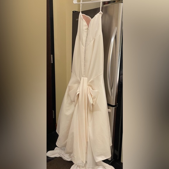 Truly Zac Posen Wedding Dress Size 2/4 - Picture 2 of 7